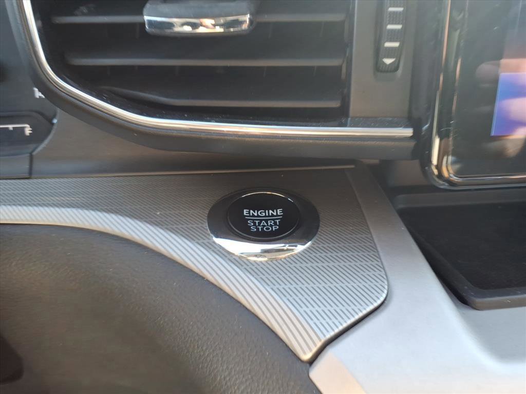 Certified 2024 Ford Explorer XLT w/ Equipment Group 202A image 25