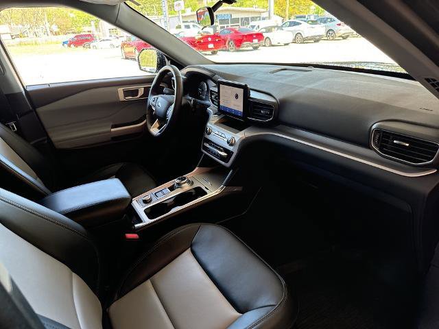 Certified 2023 Ford Explorer XLT w/ Equipment Group 202A image 19