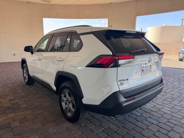 Used 2024 Toyota RAV4 XLE FWD image 3