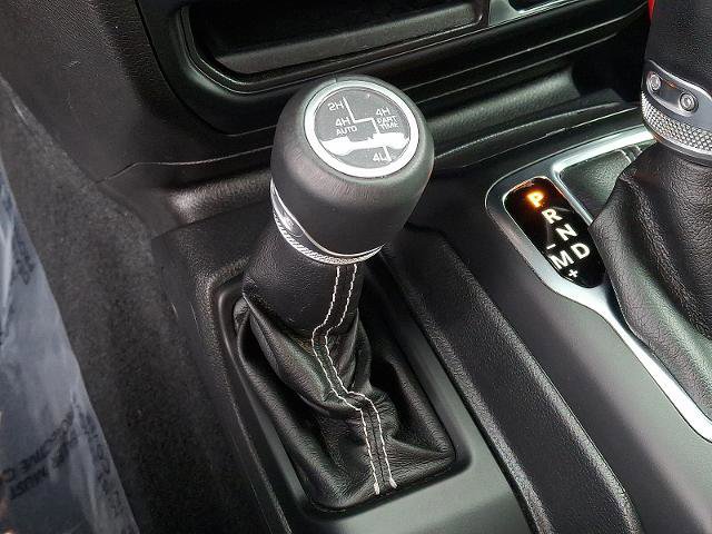 Used 2022 Jeep Wrangler Unlimited Sahara w/ Cold Weather Group image 25