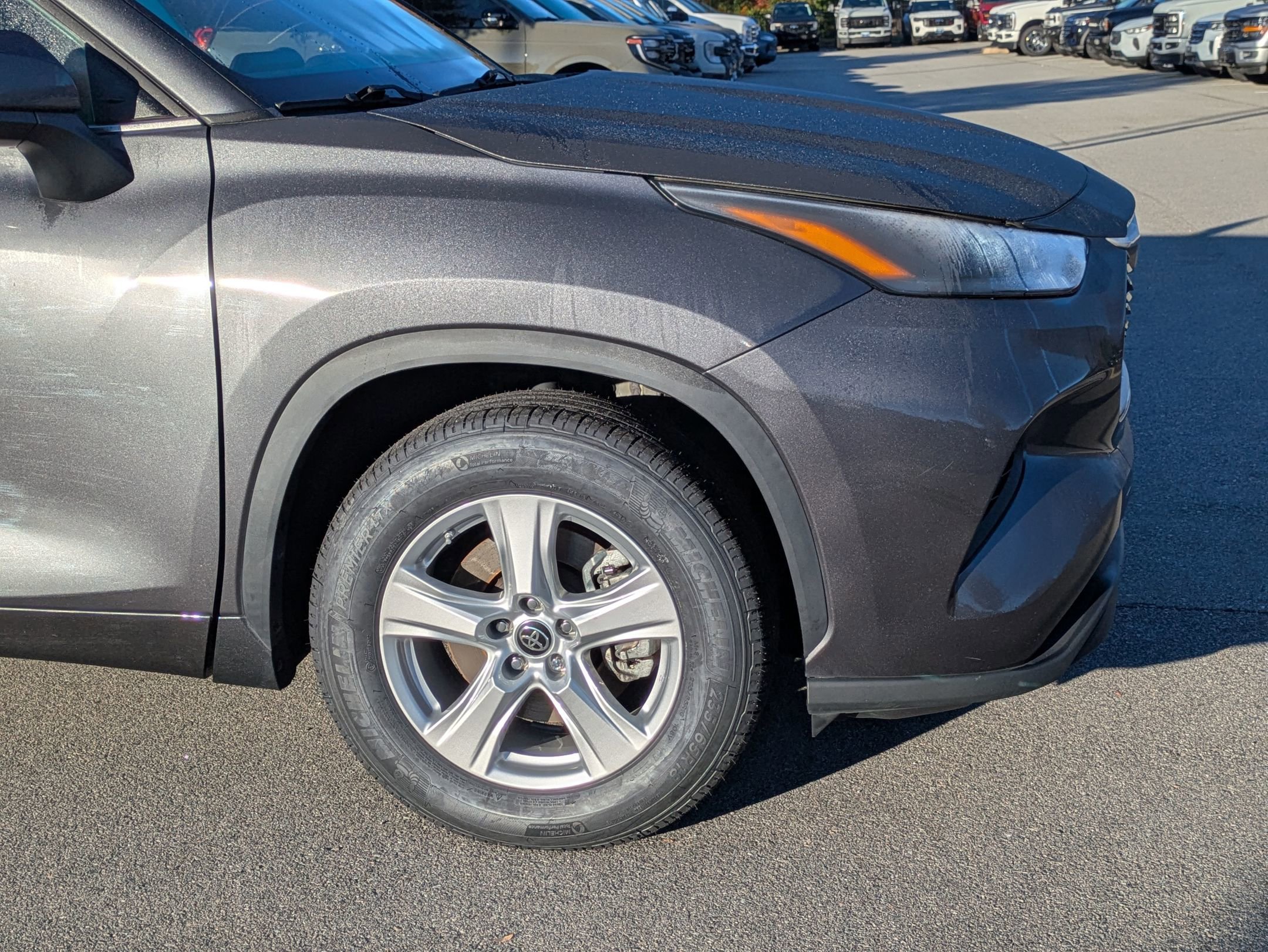 Used 2023 Toyota Highlander Limited image 11