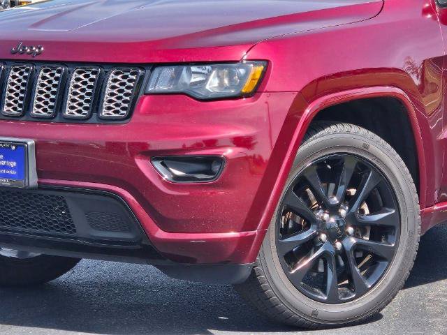 Used 2019 Jeep Grand Cherokee Altitude AWD/4WD image 2