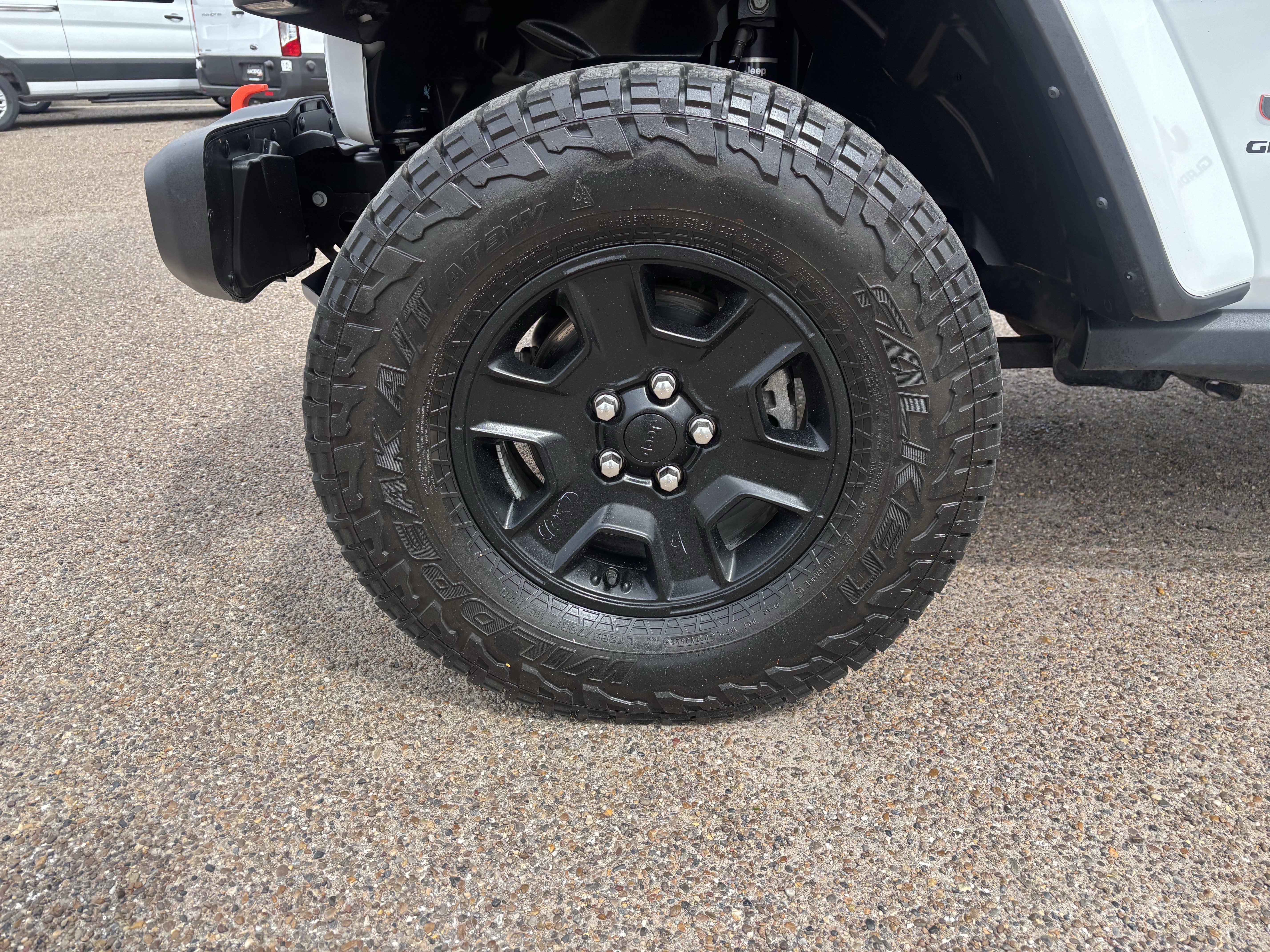 Used 2023 Jeep Gladiator Mojave w/ LED Lighting Group AWD/4WD image 8
