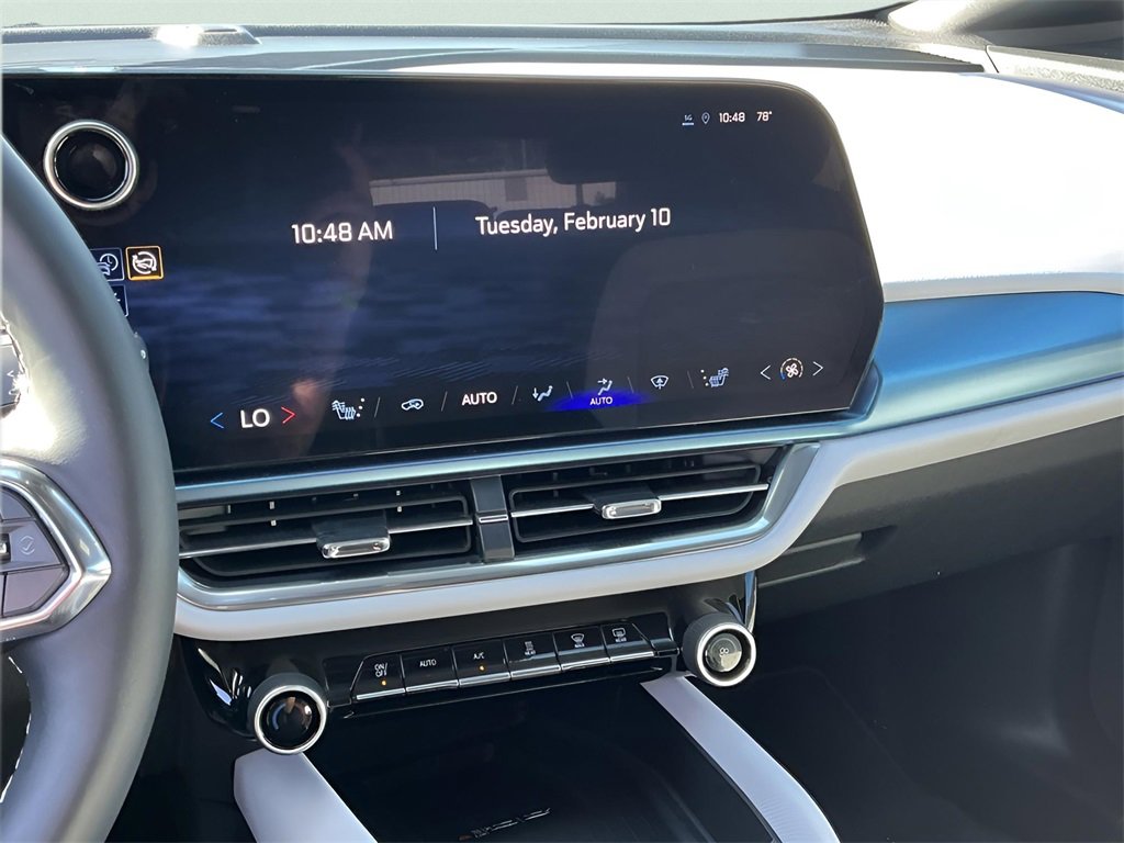 Used 2025 Chevrolet Equinox EV LT image 35