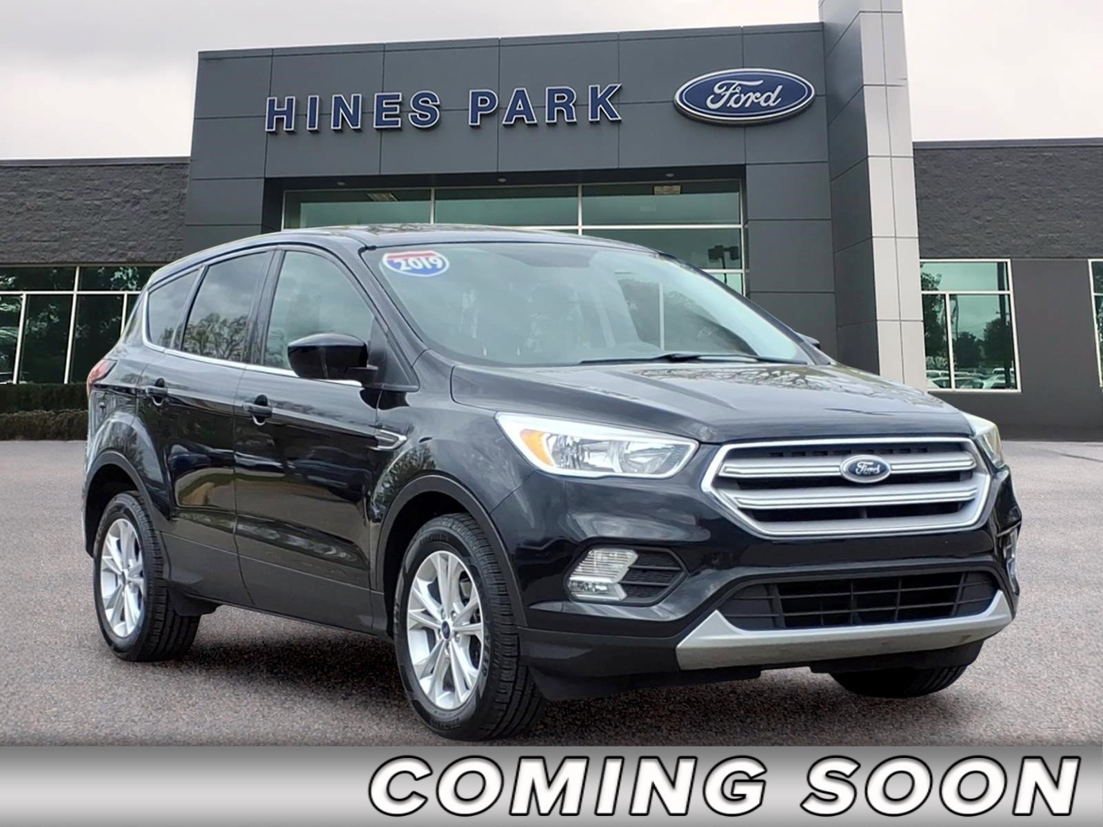Certified 2019 Ford Escape SE FWD image 1