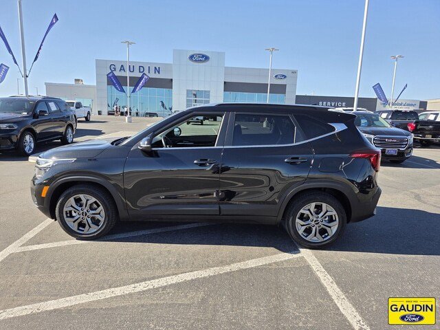 Used 2024 Kia Seltos S FWD image 4