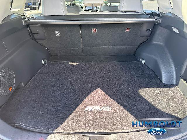 Used 2021 Toyota RAV4 XLE Premium AWD/4WD image 30