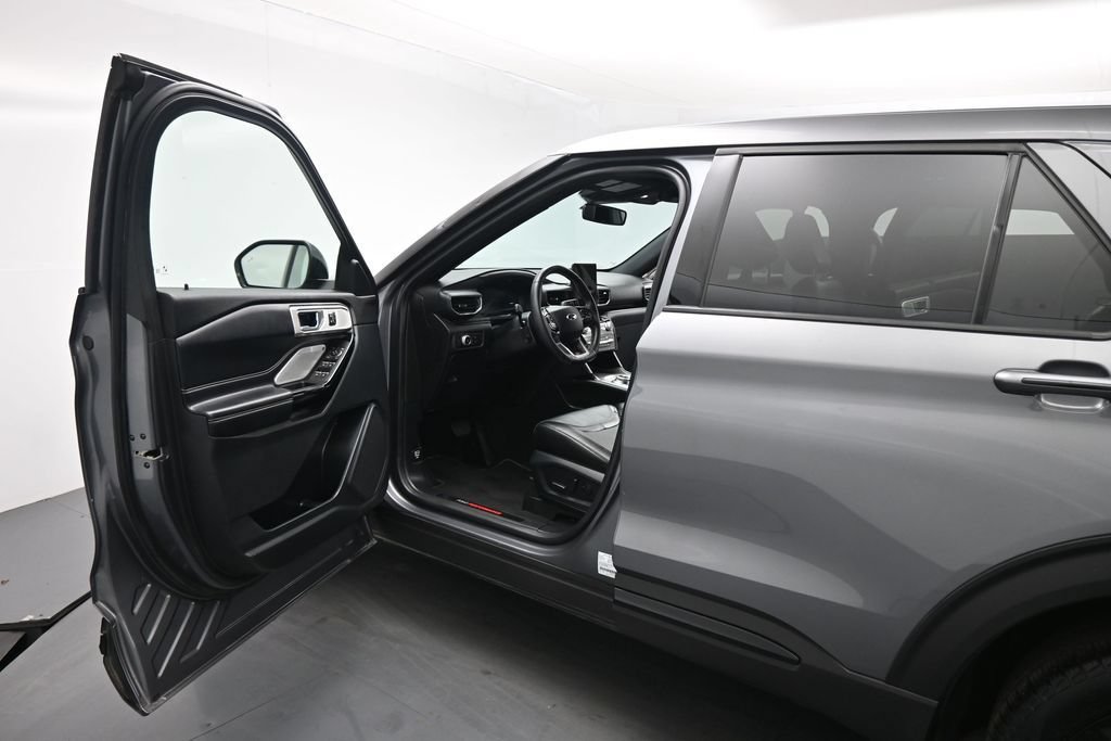 Certified 2021 Ford Explorer ST w/ Equipment Group 401A AWD/4WD image 9