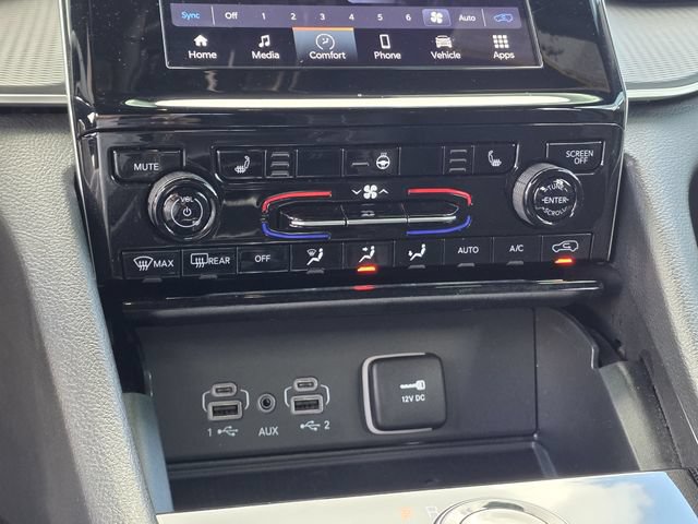 Used 2025 Jeep Grand Cherokee L Altitude AWD/4WD image 24