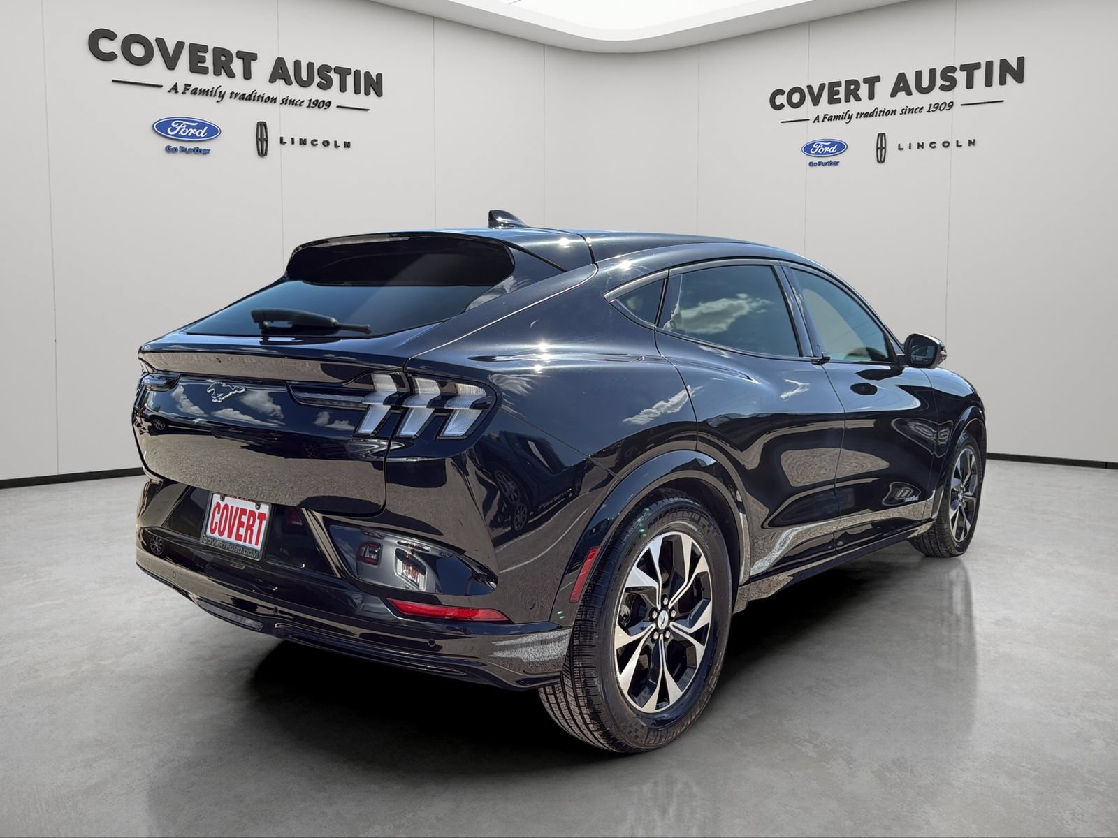 Certified 2023 Ford Mustang Mach-E Premium RWD image 5