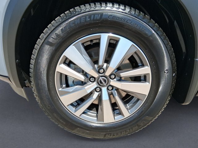 Used 2023 Nissan Pathfinder SL w/ Black Appearance Package AWD/4WD image 14
