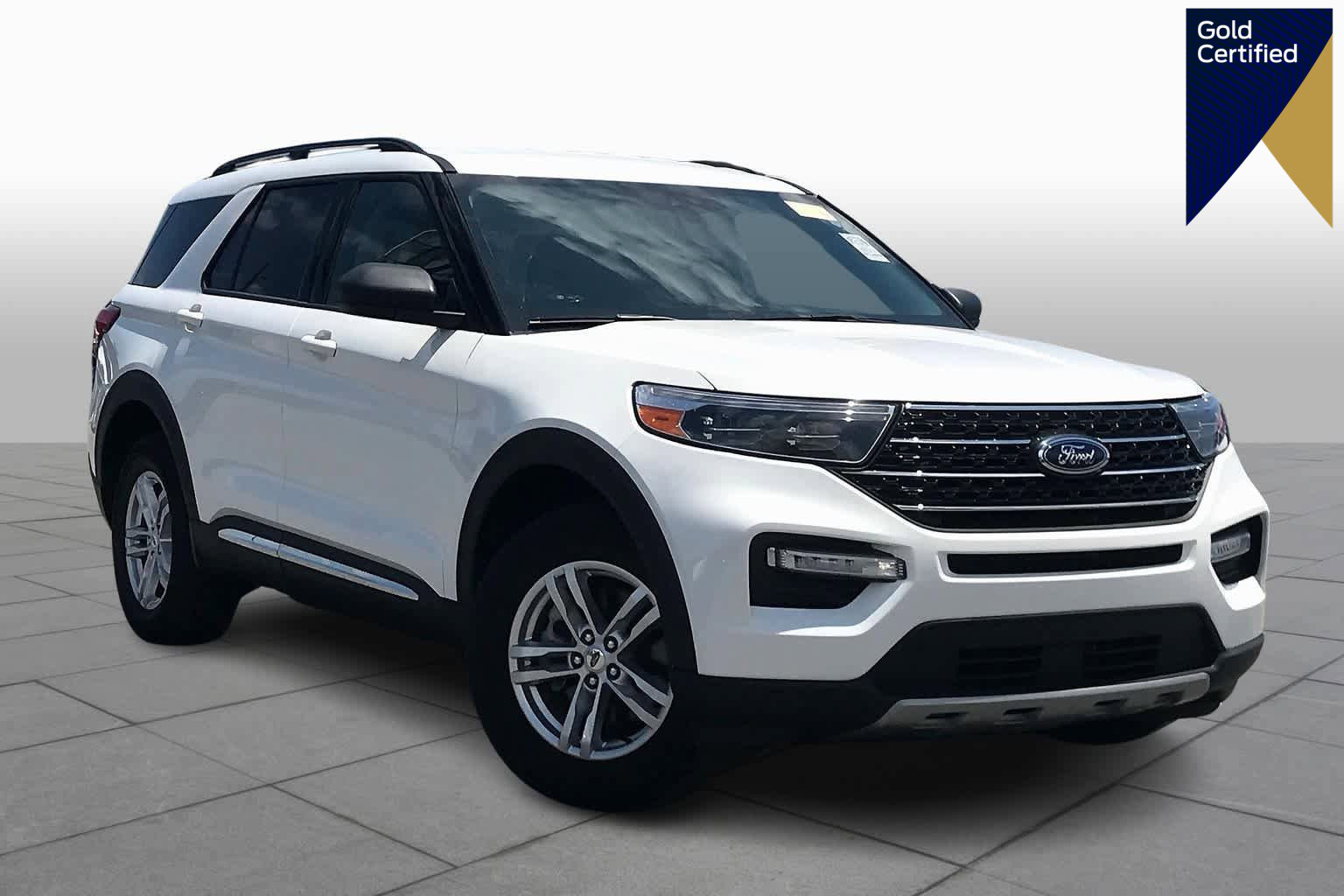 Certified 2022 Ford Explorer XLT w/ Equipment Group 202A