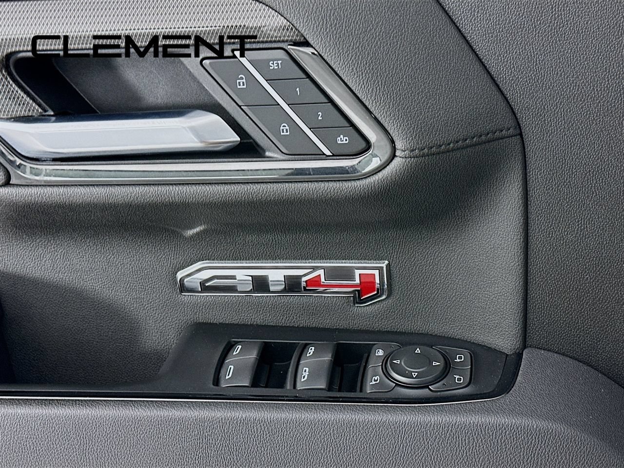 Used 2025 GMC Sierra 1500 AT4 AWD/4WD image 27
