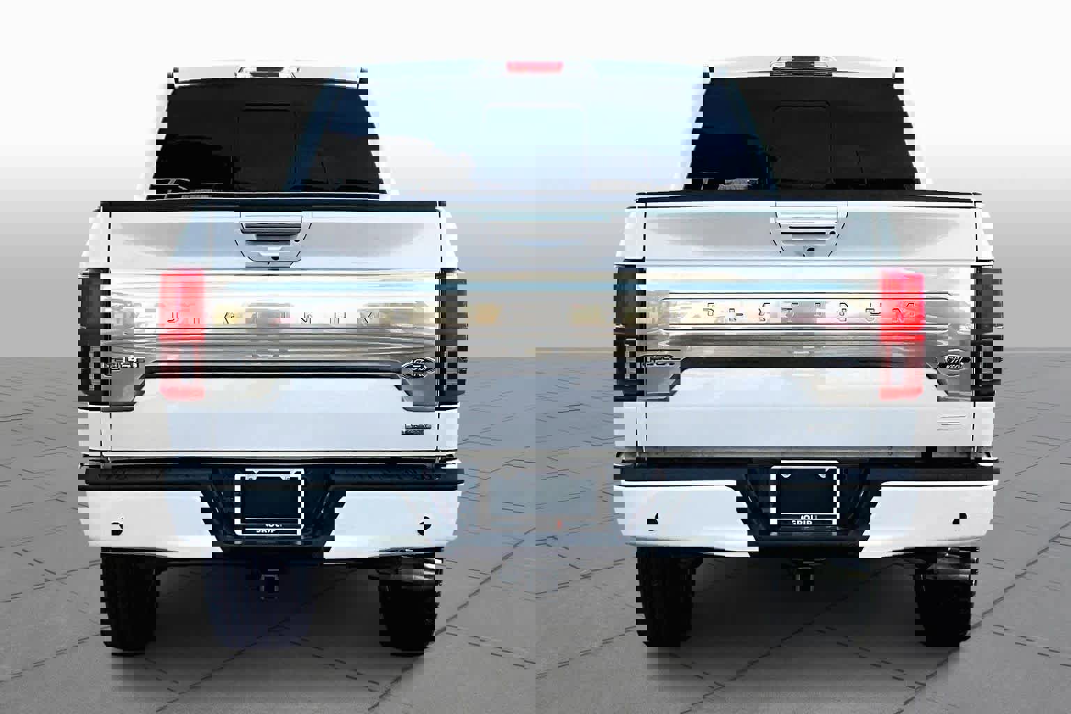 Certified 2020 Ford F150 Platinum w/ Equipment Group 701A Luxury image 2