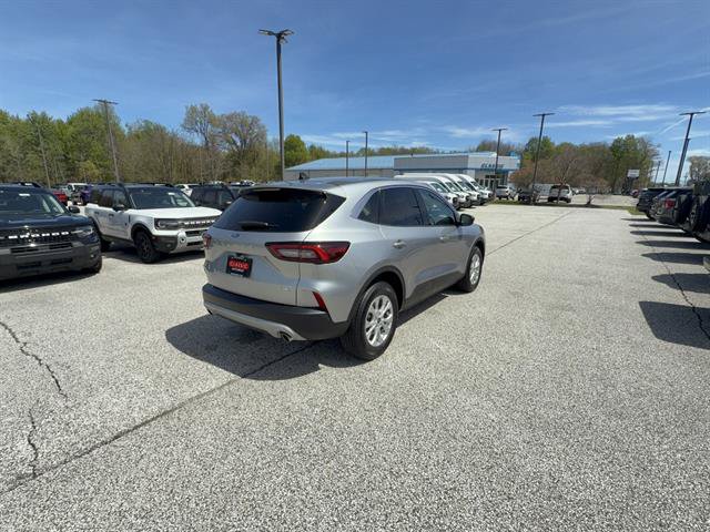 Certified 2023 Ford Escape Active AWD/4WD image 7
