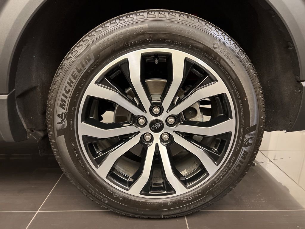 Certified 2025 Ford Explorer ST-Line image 8