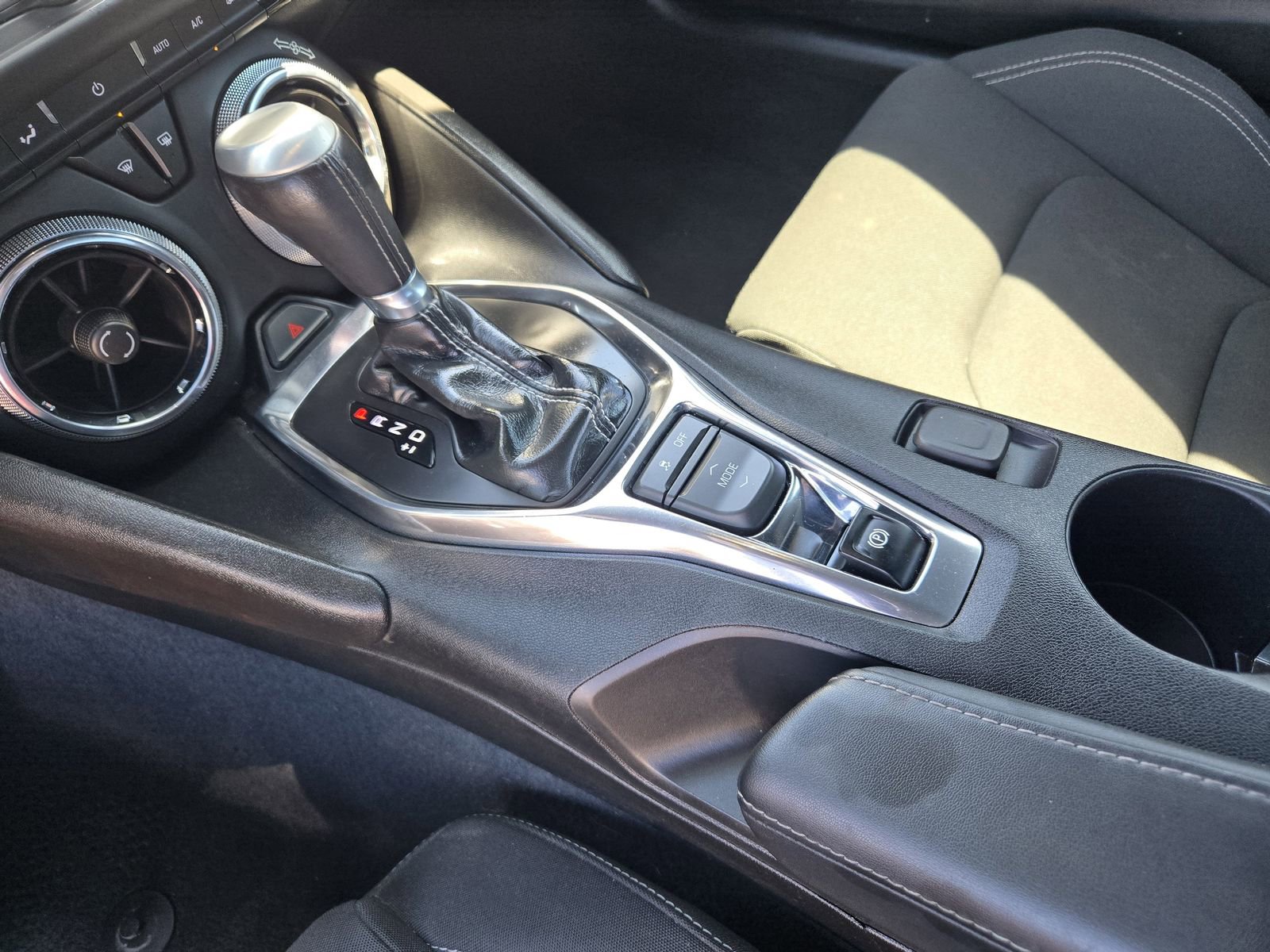 Used 2019 Chevrolet Camaro LT image 18