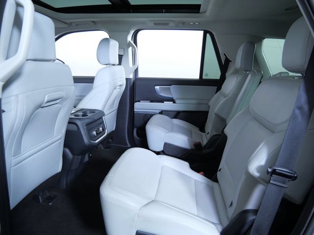 Certified 2025 Ford Expedition Platinum AWD/4WD image 14