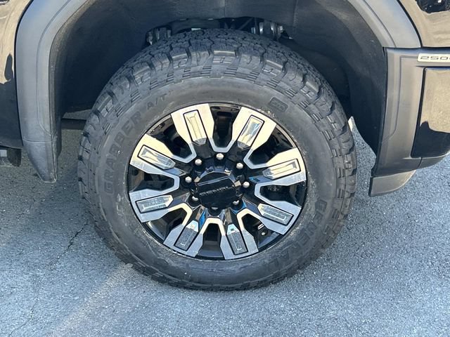 Used 2024 GMC Sierra 2500 AT4 w/ AT4 Premium Plus Package AWD/4WD image 10