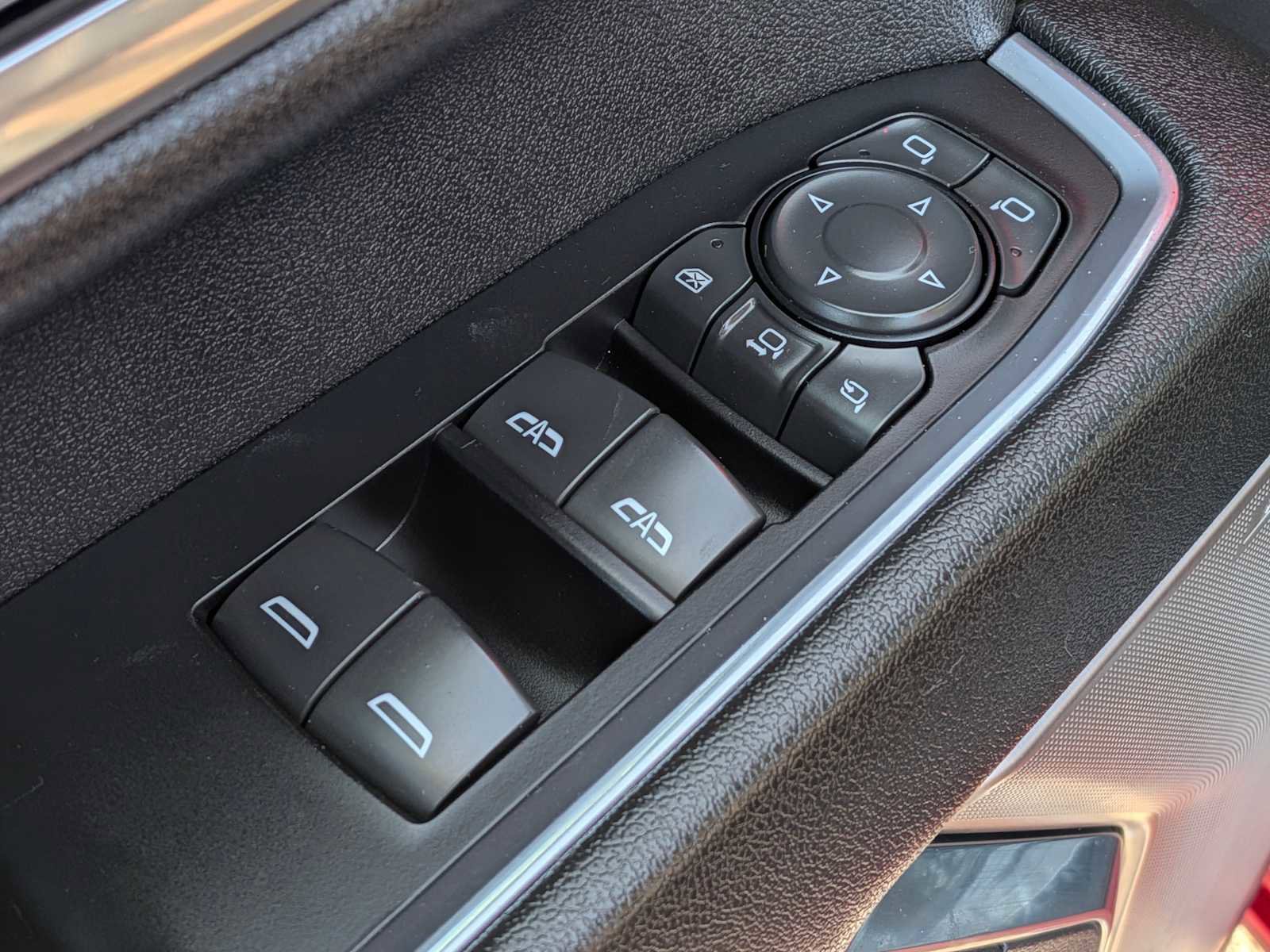 Used 2024 Chevrolet Silverado 2500 High Country w/ Technology Package image 17