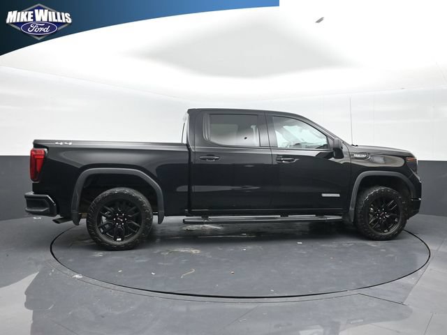 Used 2024 GMC Sierra 1500 Elevation w/ LPO, Elevation Black Package AWD/4WD image 8