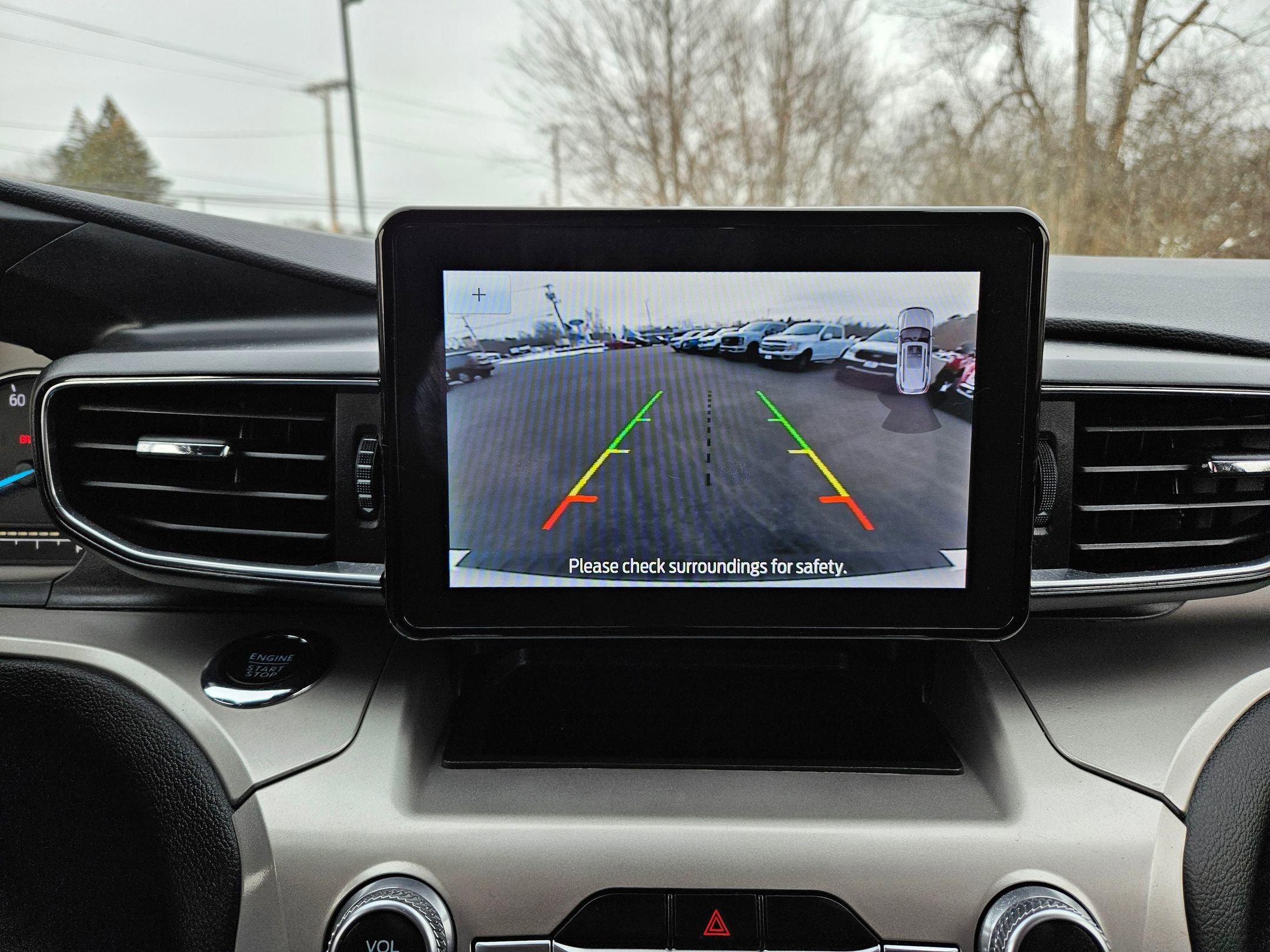 Certified 2022 Ford Explorer XLT w/ Equipment Group 202A image 15