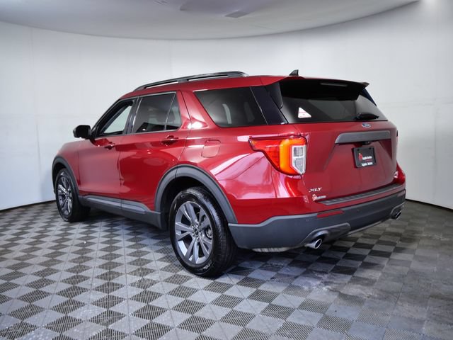 Certified 2021 Ford Explorer XLT w/ Equipment Group 202A AWD/4WD image 4
