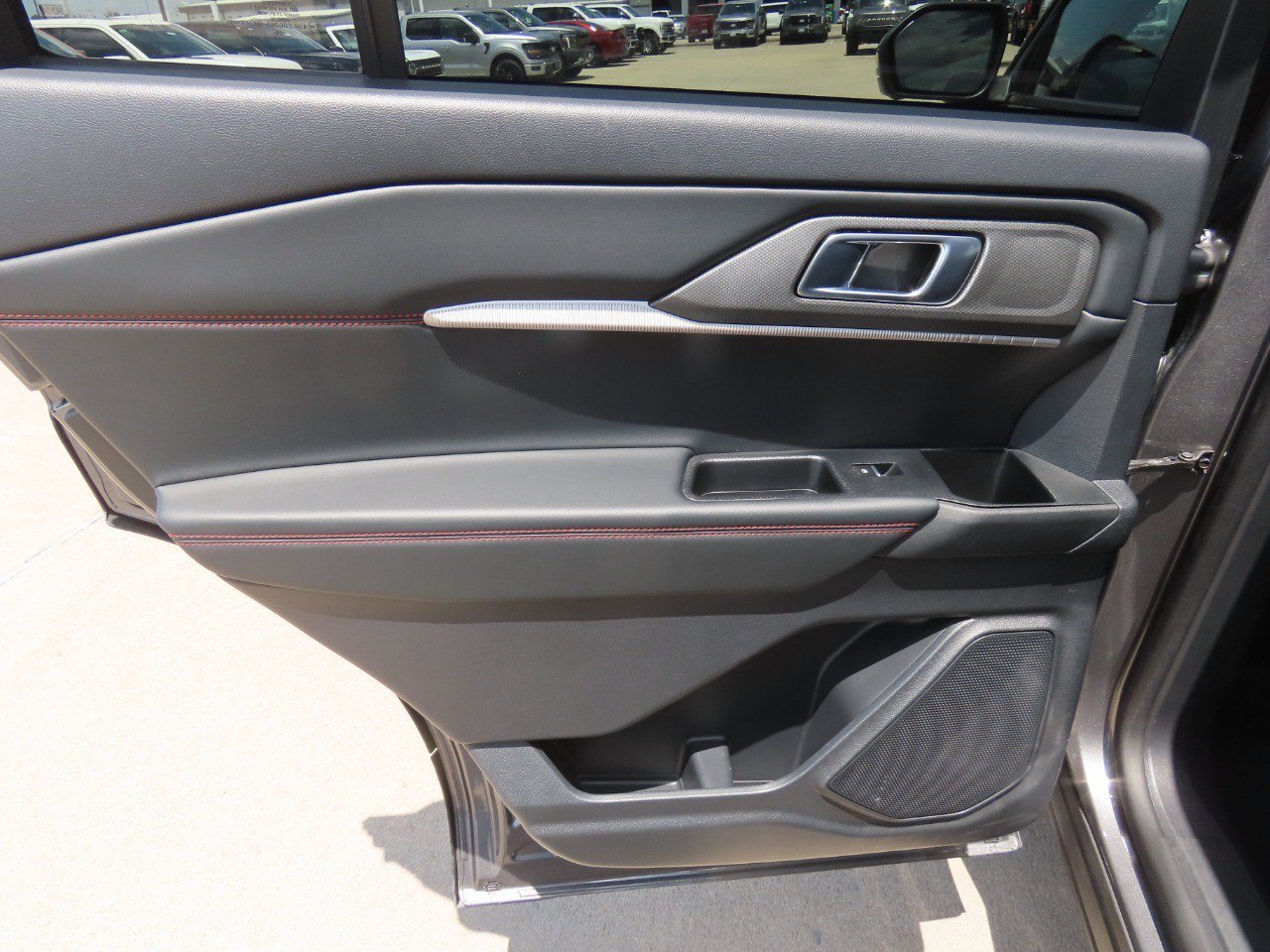 Certified 2025 Ford Explorer ST-Line AWD/4WD image 20