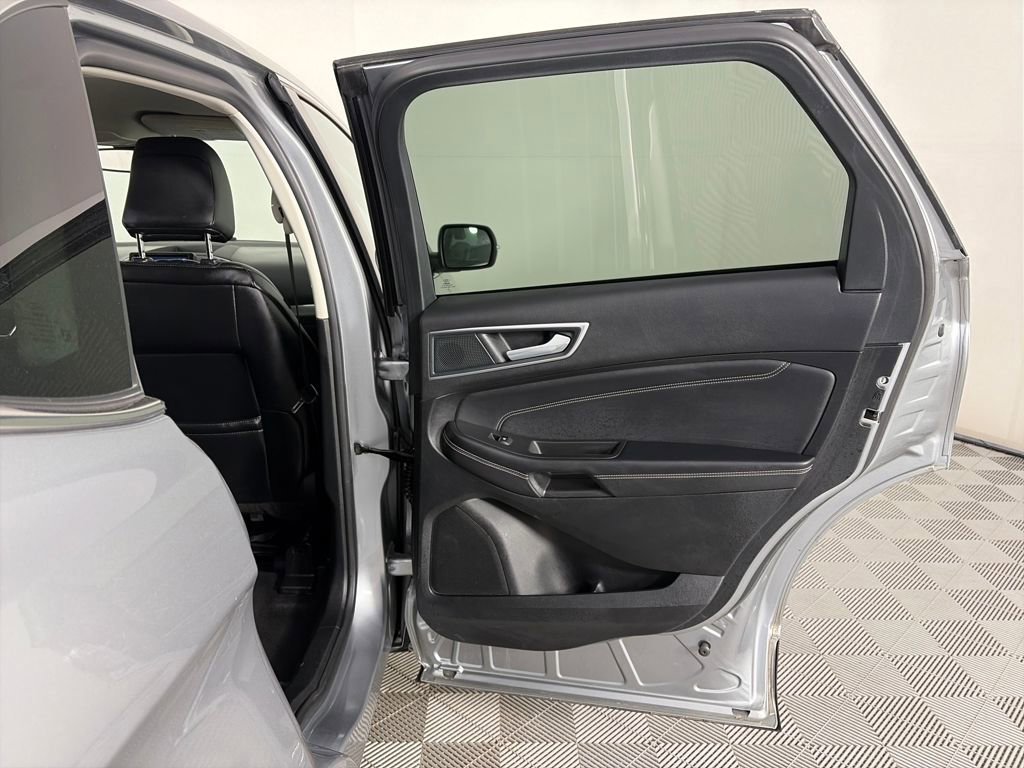 Certified 2024 Ford Edge Titanium image 28