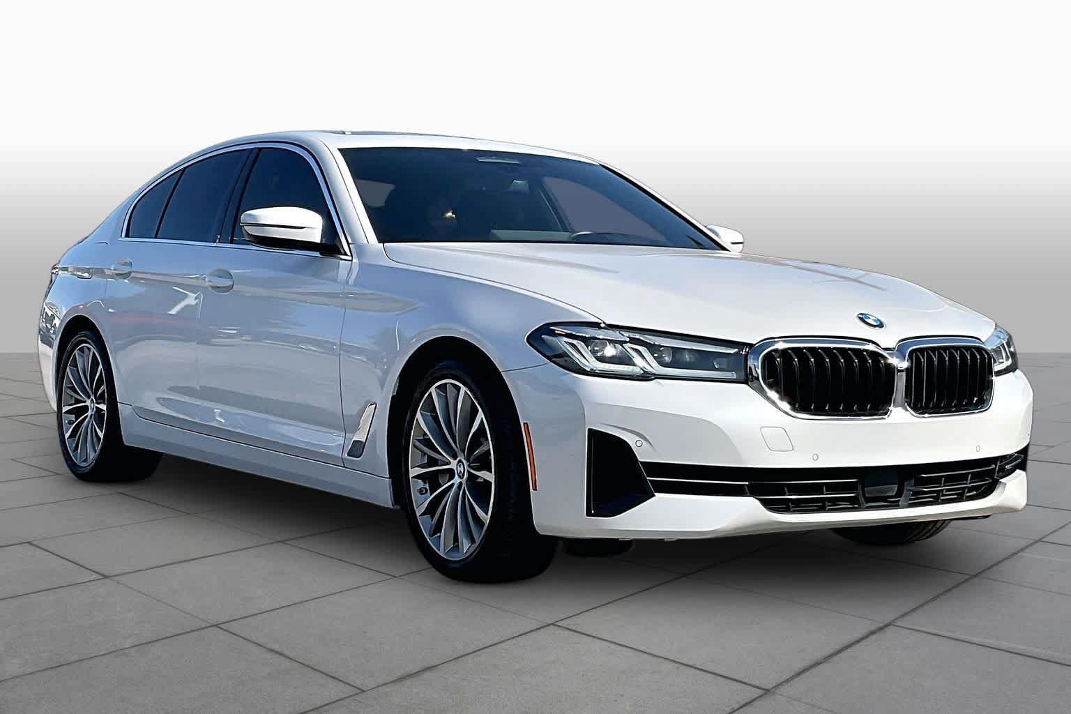 Used 2022 BMW 530i w/ Executive Package RWD image 3
