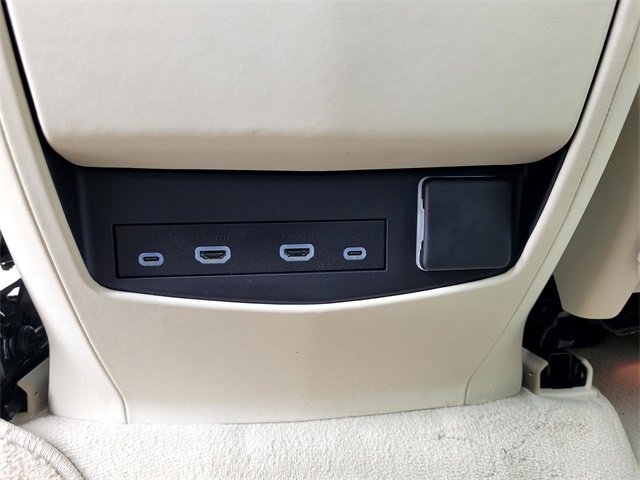 Used 2022 Cadillac Escalade Premium Luxury Platinum w/ Heavy-Duty Trailer Package image 14