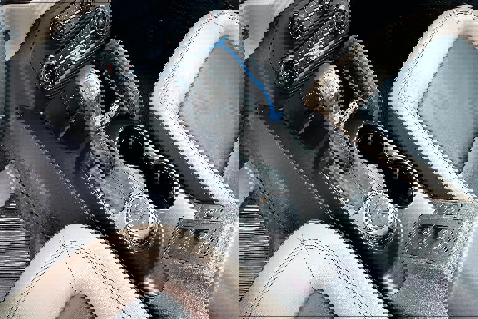 Certified 2023 Ford Bronco Wildtrak image 18