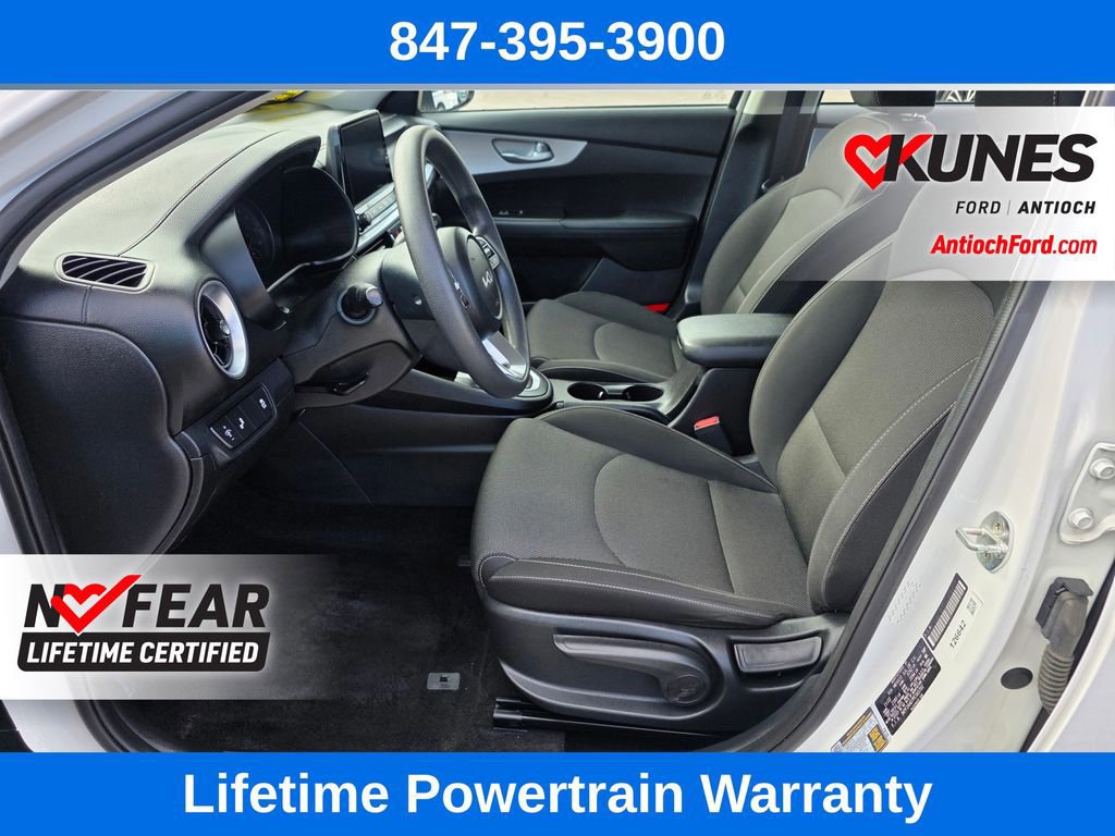 Used 2023 Kia Forte LXS w/ LXS Technology Package FWD image 18