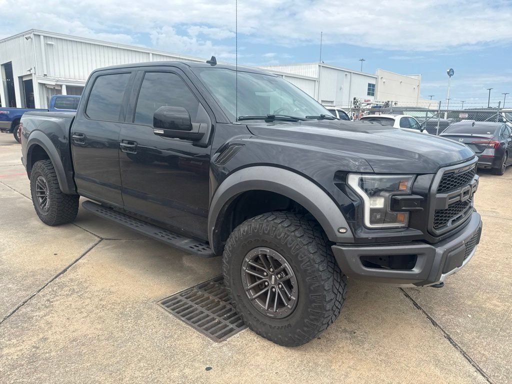 Certified 2020 Ford F150 Raptor w/ Equipment Group 802A Luxury AWD/4WD image 3