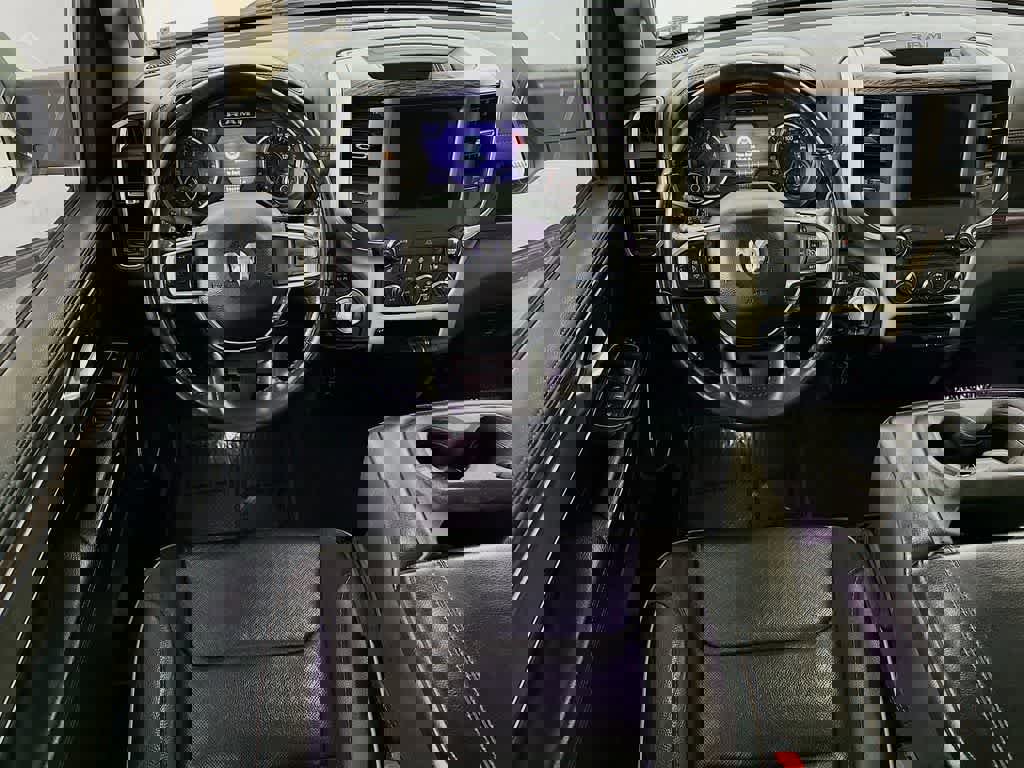 Used 2020 RAM 1500 Laramie w/ Off Road Group image 13