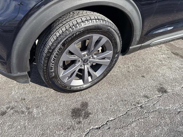 Certified 2023 Ford Explorer XLT w/ Equipment Group 202A image 13