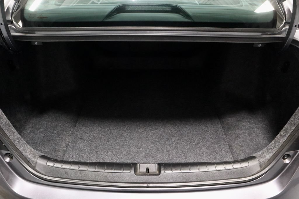 Used 2020 Honda Accord Touring image 14