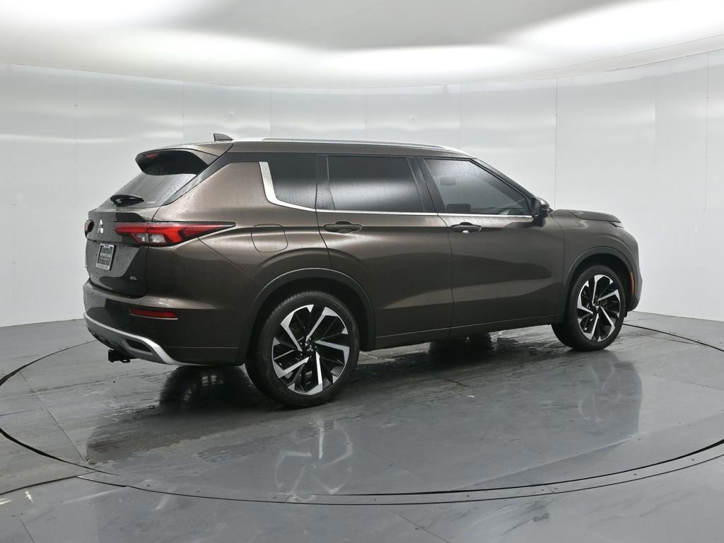 Used 2022 Mitsubishi Outlander SEL image 12