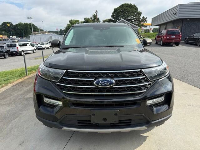 Certified 2021 Ford Explorer XLT w/ Equipment Group 202A AWD/4WD image 3