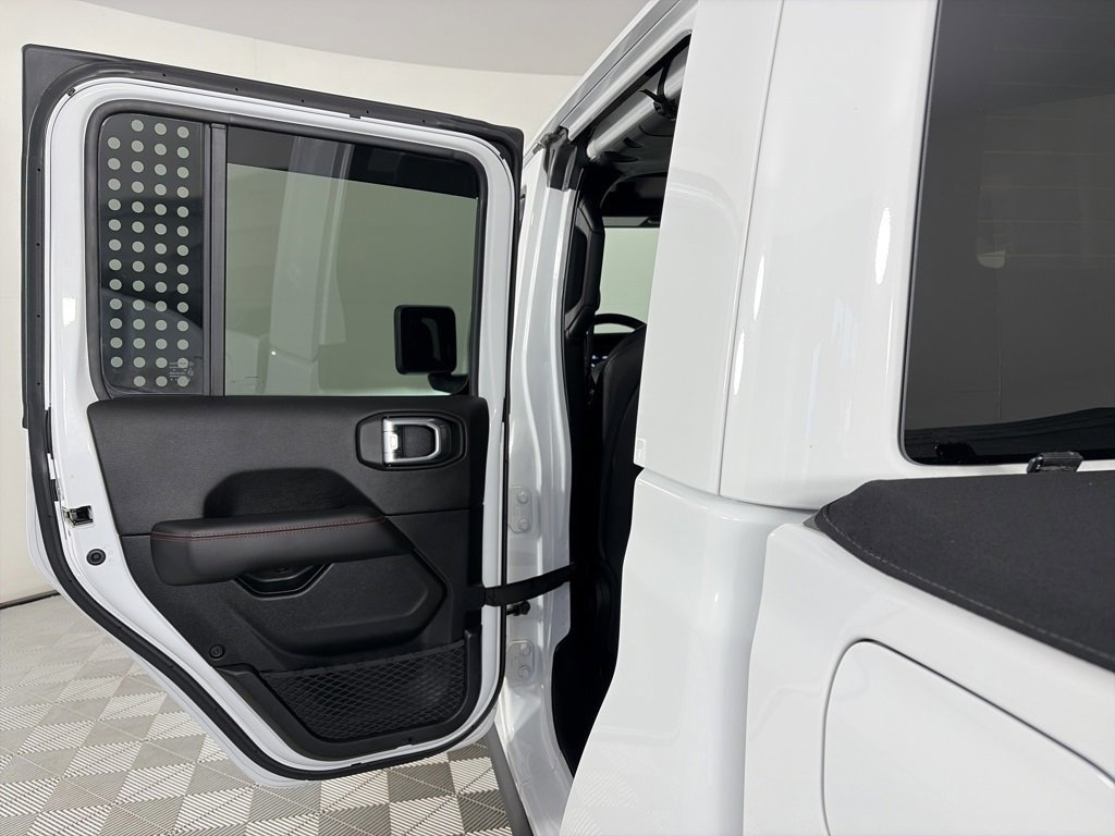 Used 2020 Jeep Gladiator Rubicon image 12