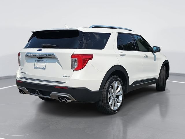 Certified 2023 Ford Explorer Platinum w/ Technology Package AWD/4WD image 3