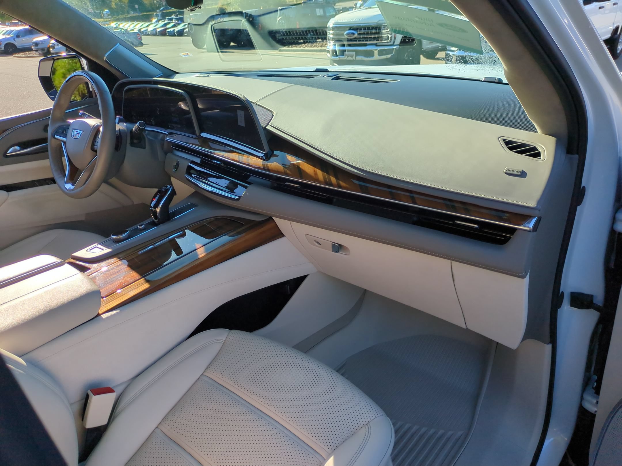 Used 2024 Cadillac Escalade ESV Sport Platinum AWD/4WD image 41