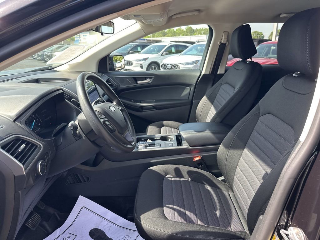 Certified 2024 Ford Edge SE w/ Black Appearance Package AWD/4WD image 16