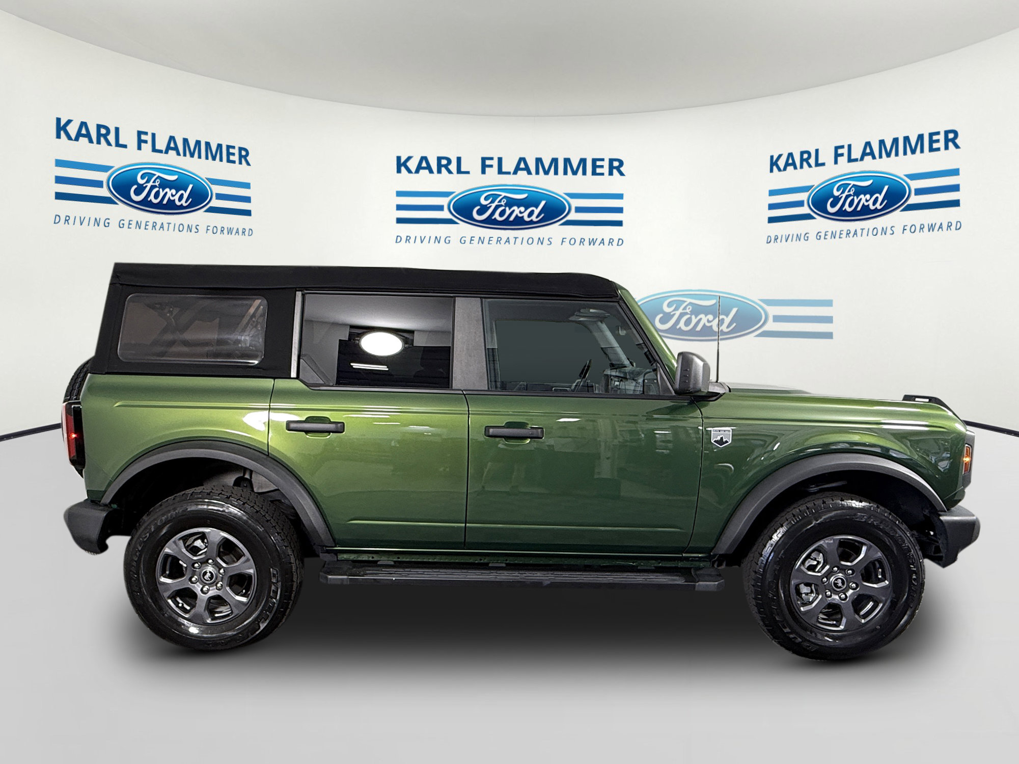 Certified 2022 Ford Bronco Big Bend AWD/4WD image 2
