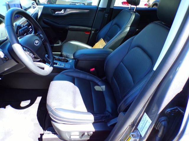 Certified 2022 Ford Escape Titanium w/ Class II Trailer Tow Package AWD/4WD image 15