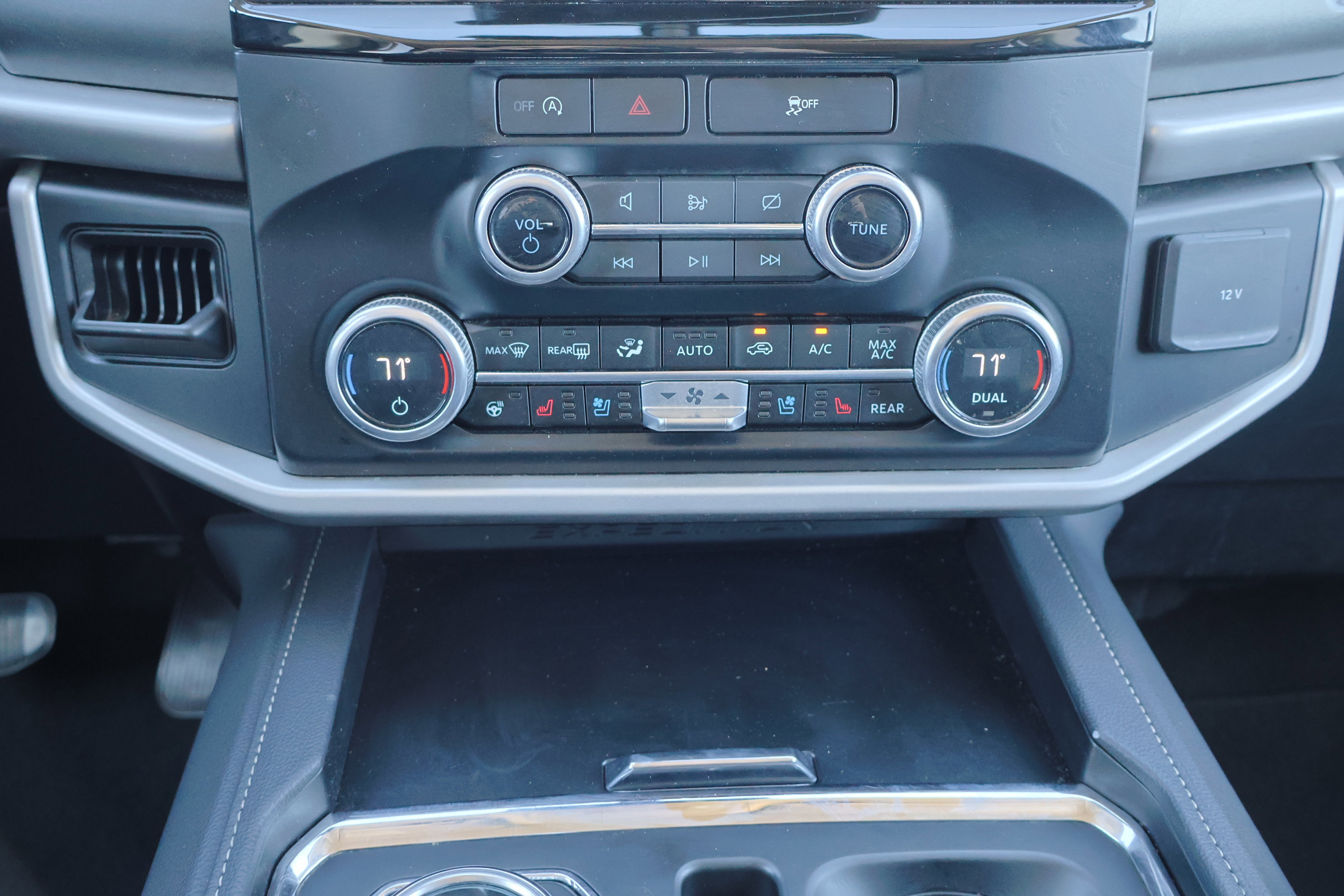 Certified 2024 Ford Expedition Max XLT image 24