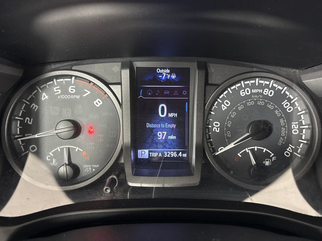 Used 2018 Toyota Tacoma TRD Off-Road w/ Technology Package AWD/4WD image 19