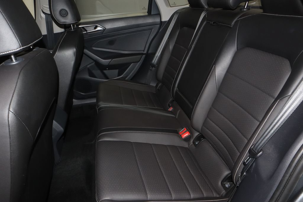 Used 2024 Volkswagen Jetta SE FWD image 21