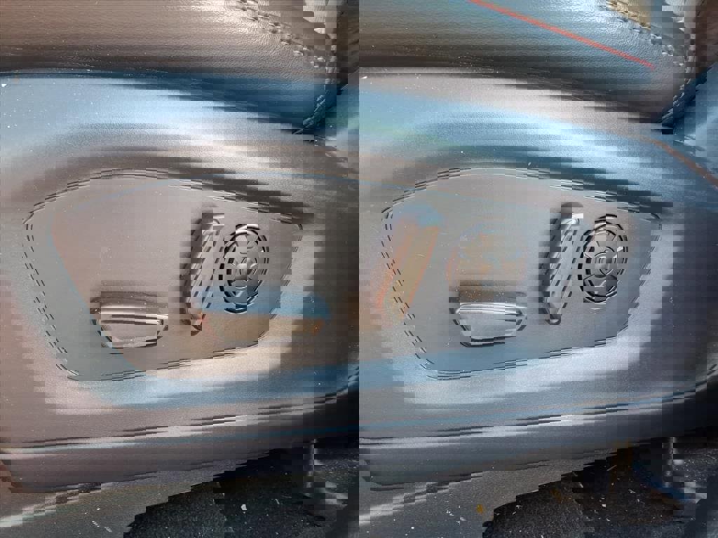 Certified 2025 Ford Explorer ST-Line w/ Premium Package image 8