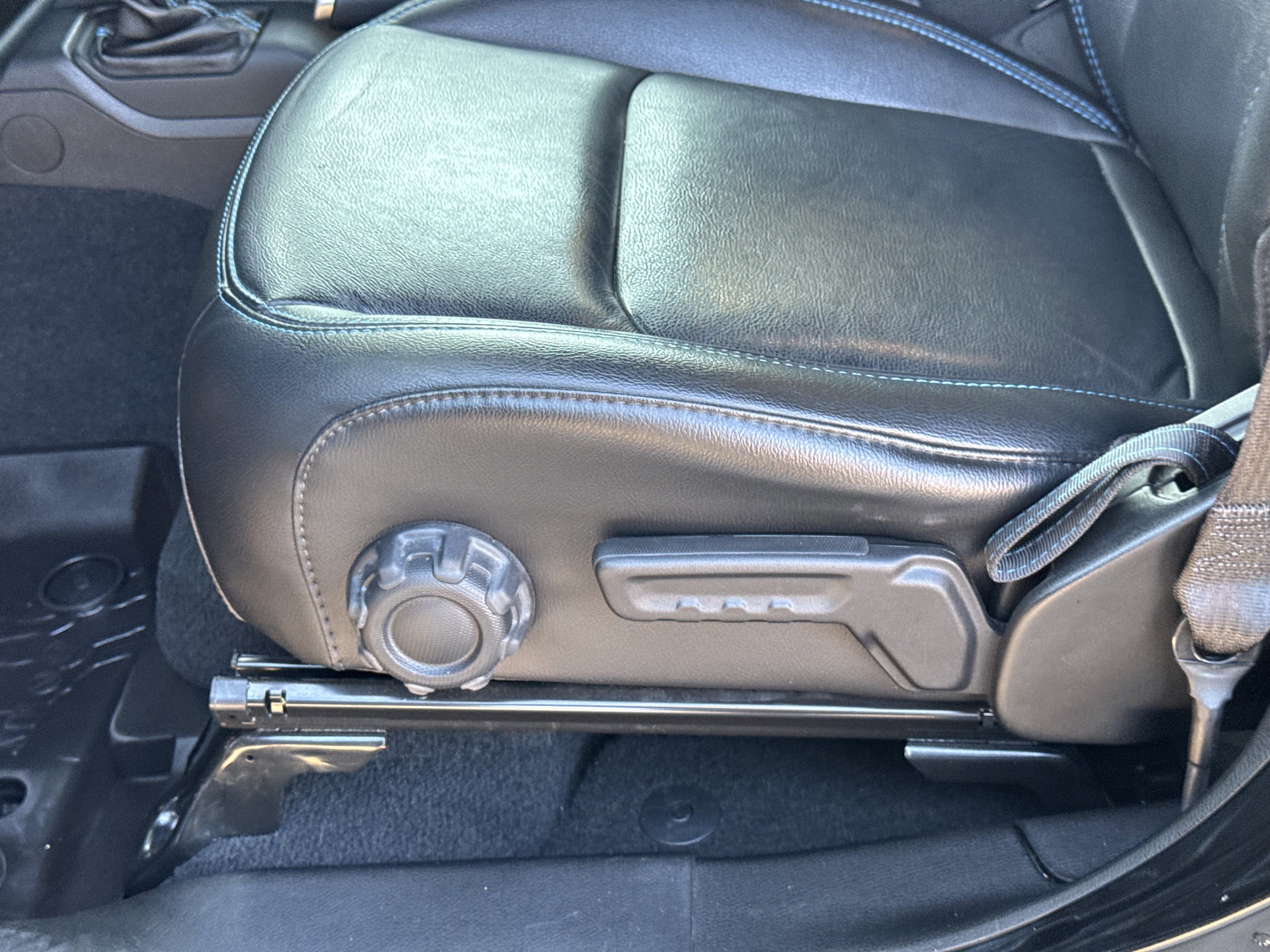 Used 2023 Jeep Wrangler Unlimited Rubicon 4xe w/ Safety Group image 17